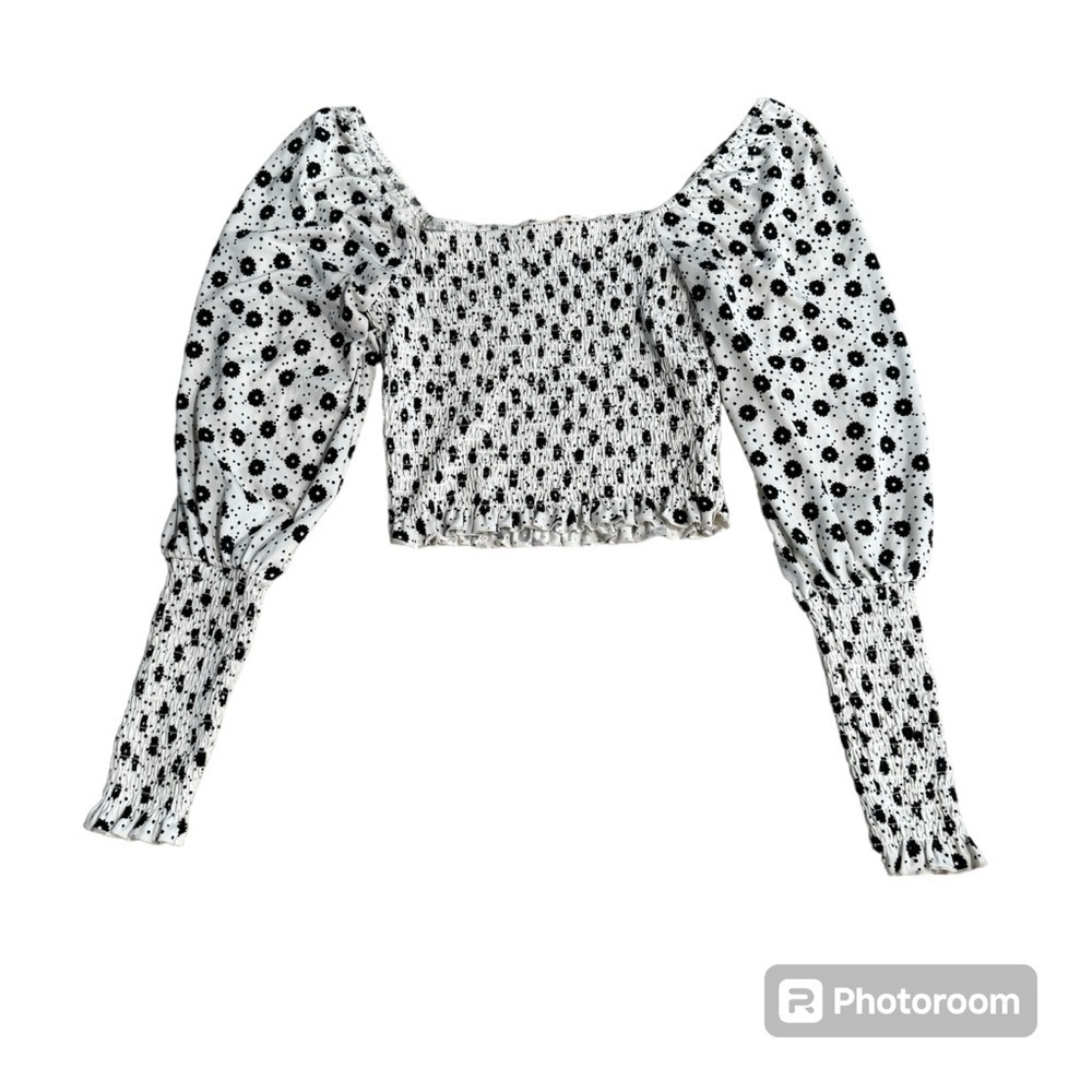 Mi Ami white polka dot flowered stretchy crop top with long sleeves, M. - Picture 1 of 9